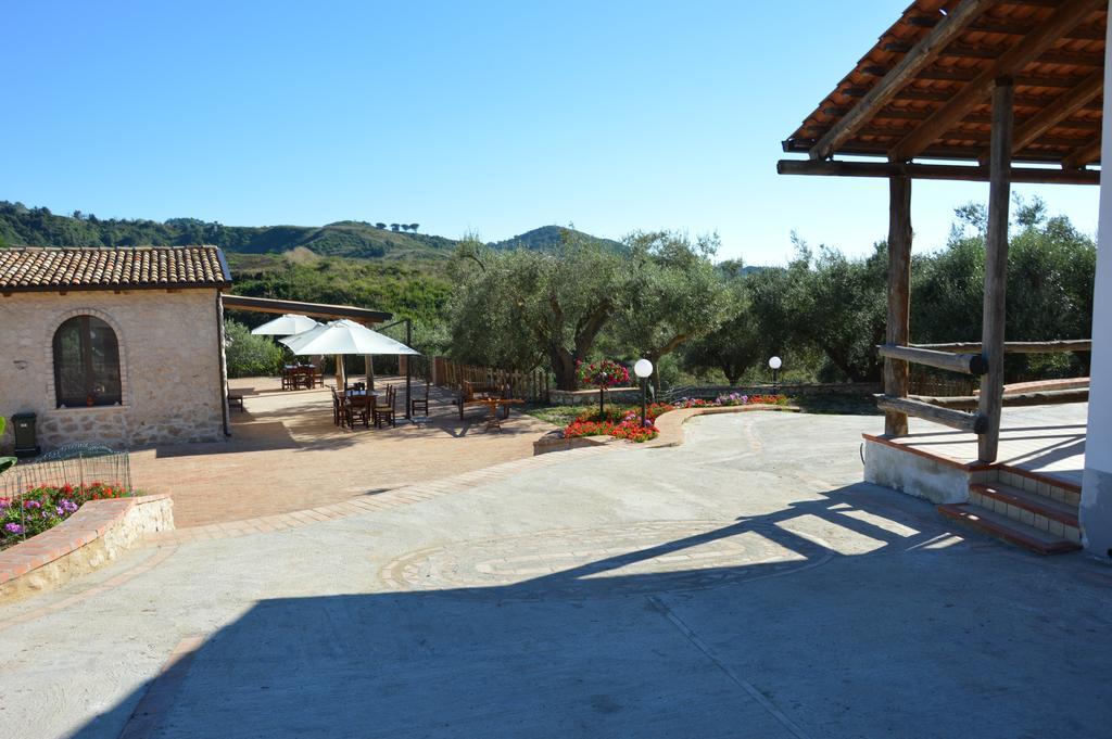 Zaccanopoli Azienda Agrituristica Carida מראה חיצוני תמונה